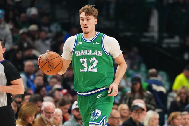 火狐电竞官方网站-独行侠vs马刺前瞻：弗拉格再战文班亚马，马刺背靠背作战遇考验